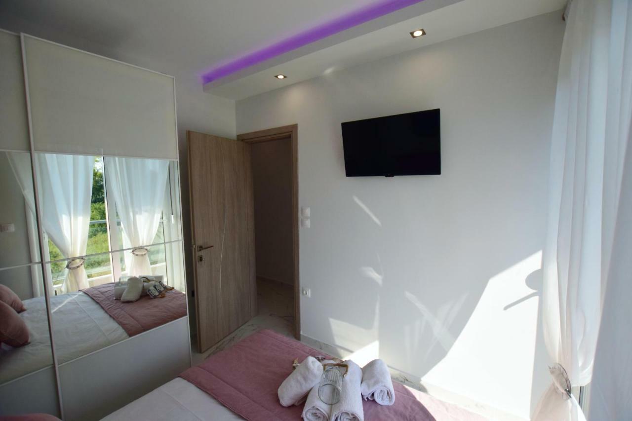 V Luxury Suites Toroni 3 Ngoại thất bức ảnh