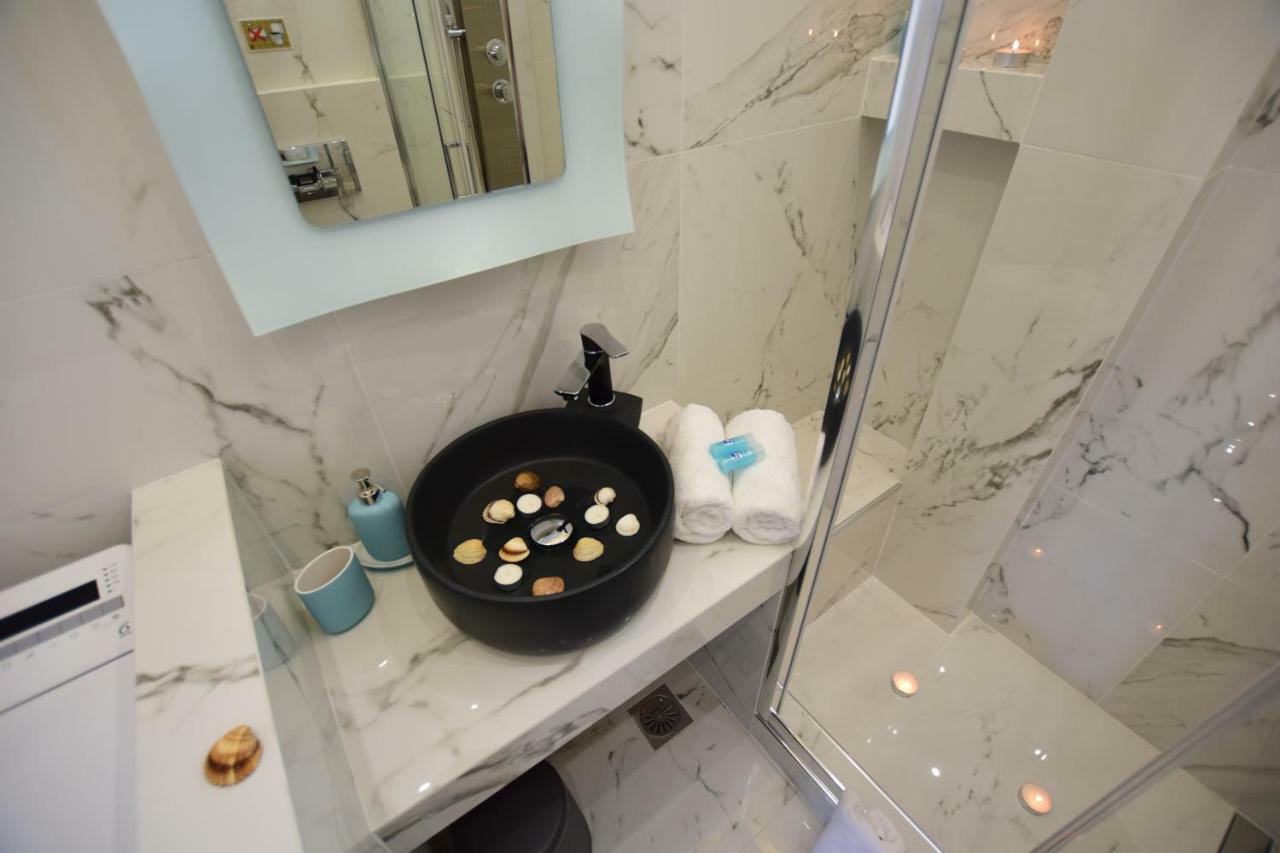 V Luxury Suites Toroni 3 Ngoại thất bức ảnh